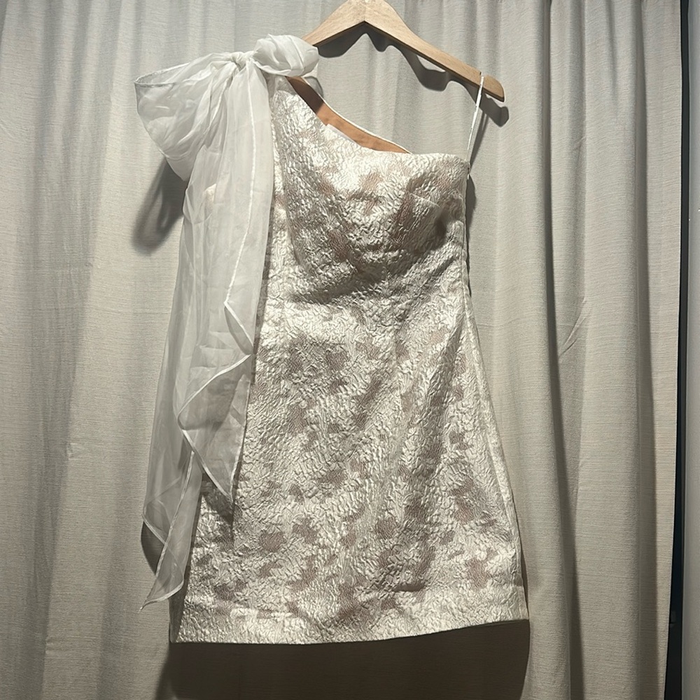 Elliatt X Revolve April Dress (Ivory) - Picture 6 of 7